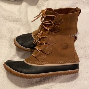 Sorel duck boots size 8.5